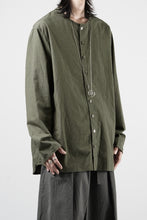 画像をギャラリービューアに読み込む, YUTA MATSUOKA collarless shirt / hard twist yarn horse cloth (khaki)
