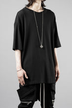 画像をギャラリービューアに読み込む, thom/krom ROUND NECK T-SHIRT / RELAXED FIT (BLACK)