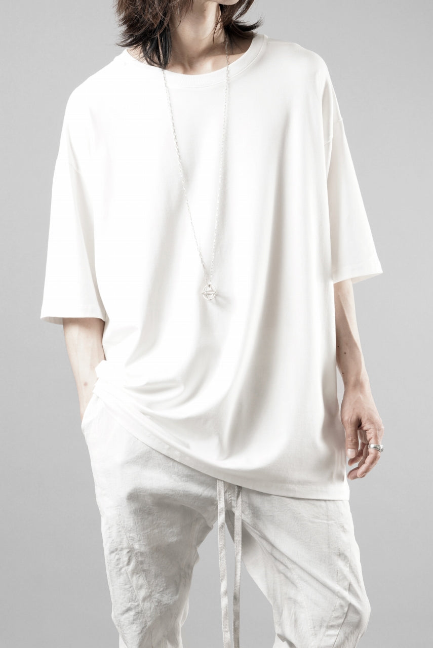 Load image into Gallery viewer, thom/krom ROUND NECK T-SHIRT / RELAXED FIT (OFF WHITE)
