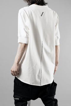 画像をギャラリービューアに読み込む, thom/krom STAND UP COLLAR T-SHIRT / STRETCH COTTON JERSEY (CREAM)