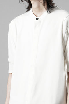 画像をギャラリービューアに読み込む, thom/krom STAND UP COLLAR T-SHIRT / STRETCH COTTON JERSEY (CREAM)