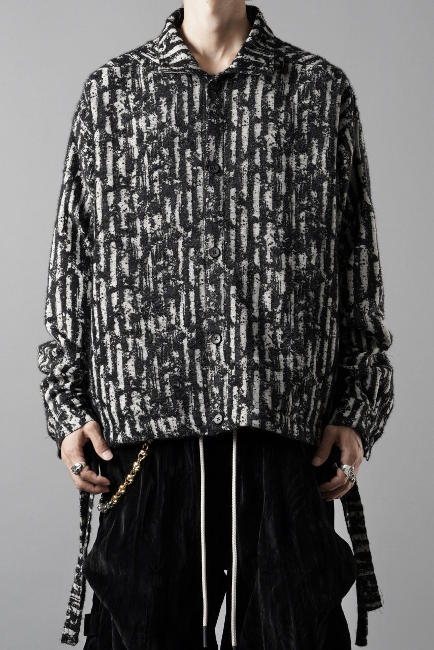 A.F ARTEFACT SNAPPED SHIRT WITH HEM BAND / JACGUARD BLURRED STRIPE (BLACK x WHITE)