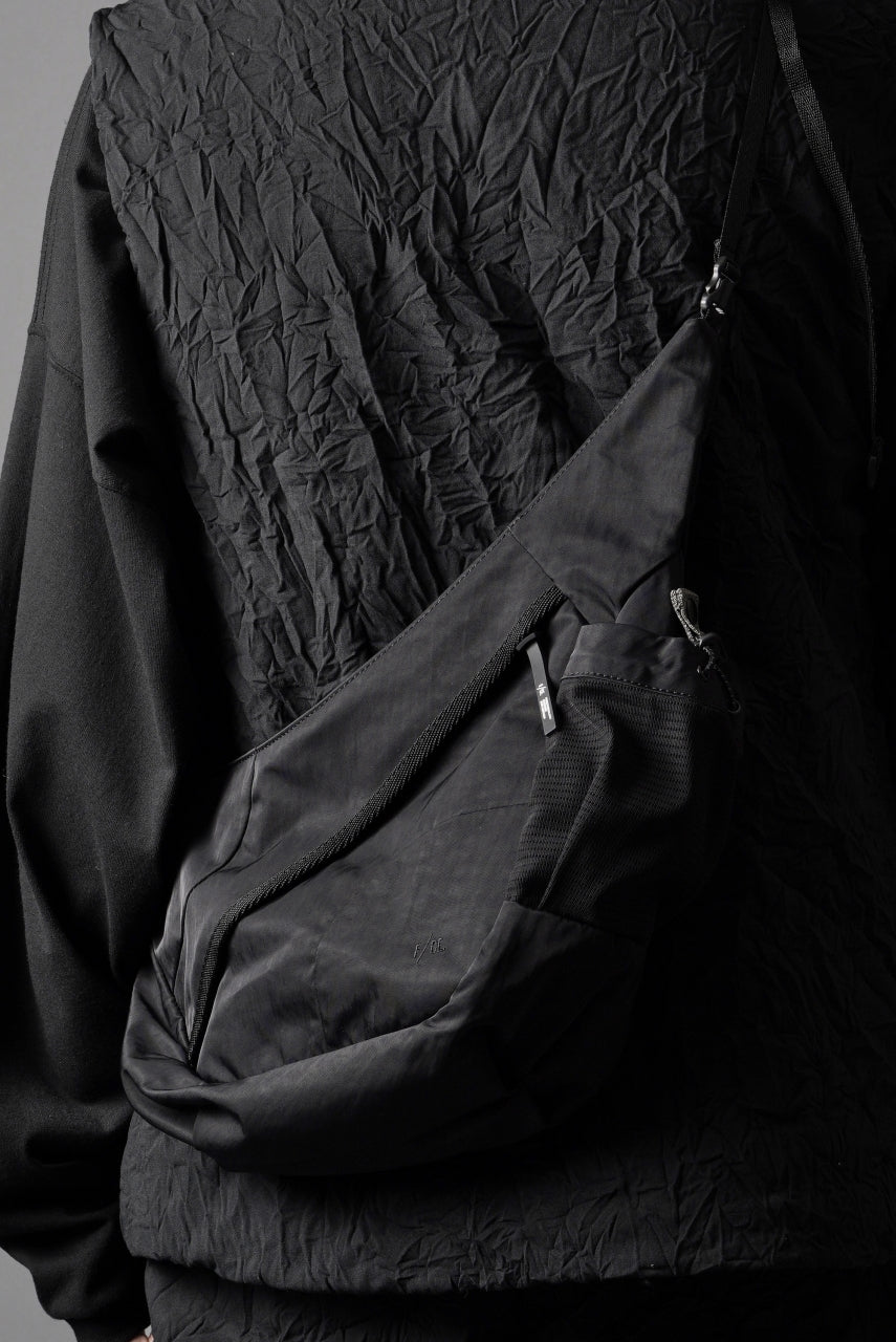 F/CE. TEXTURED TWILL HORN MINI SHOULDER BAG (BLACK)