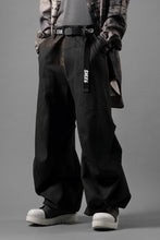 Load image into Gallery viewer, beauty : beast CROISSANT FLARE DOUBLE POCKET PANTS / PIGMENT PRINT VERSION (BROWN)