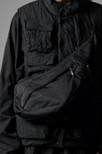 画像をギャラリービューアに読み込む, F/CE. TEXTURED TWILL HORN MINI SHOULDER BAG (BLACK)