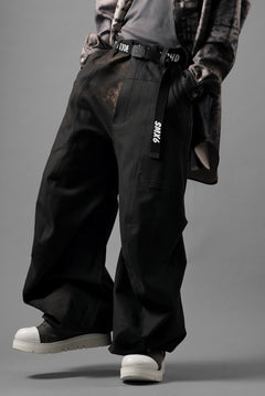 Load image into Gallery viewer, beauty : beast CROISSANT FLARE DOUBLE POCKET PANTS / PIGMENT PRINT VERSION (BROWN)