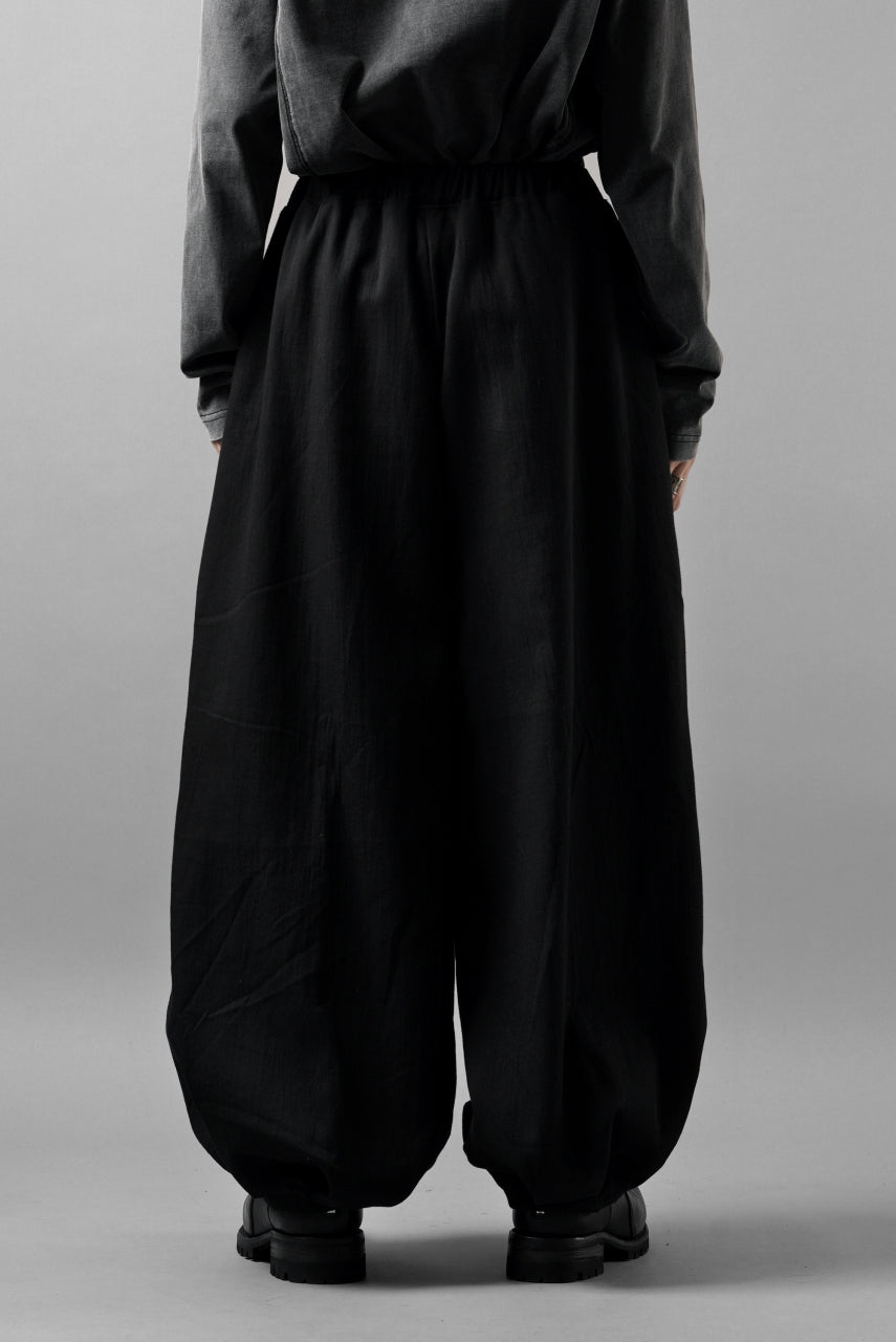 kujaku hem tuck wide easy pants / P-353 (black)