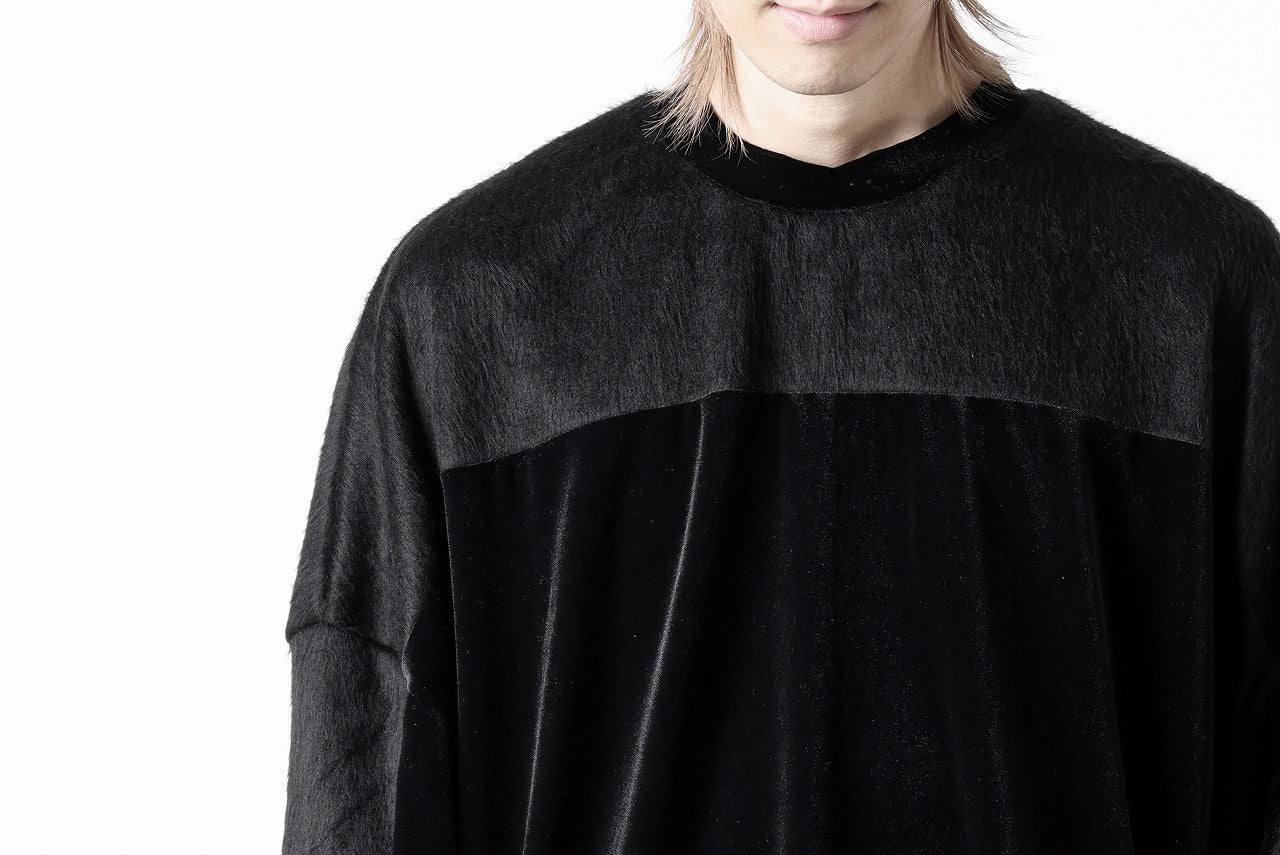 A.F ARTEFACT BRUSHED KNIT COMBI VELOR TOP (BLACK)