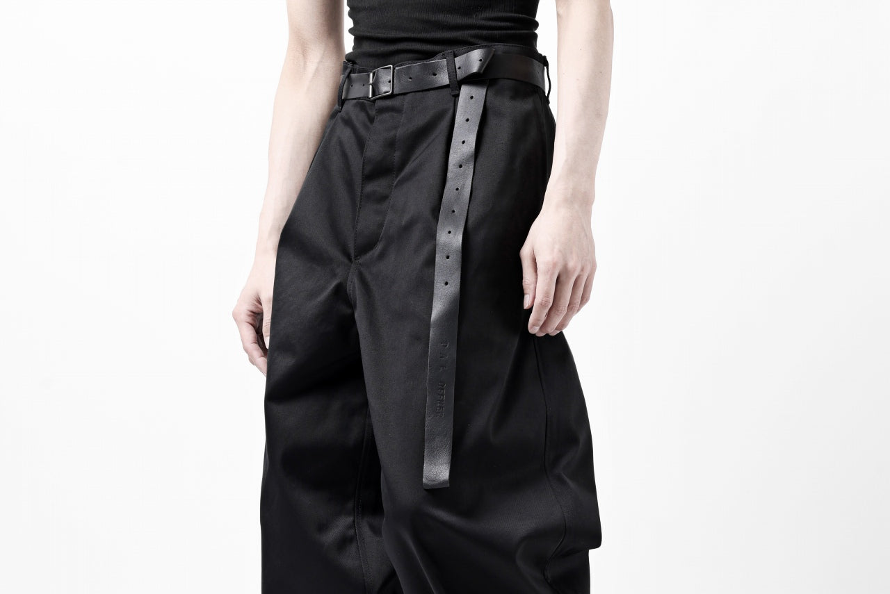 ISAMU KATAYAMA BACKLASH TUCK WIDE PANTS / HIGH DENSITY CHINO CLOTH (BLACK)