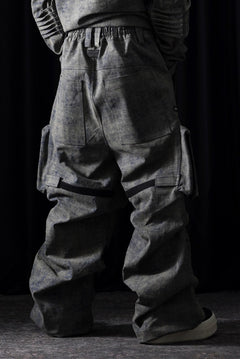 画像をギャラリービューアに読み込む, A.F ARTEFACT BLENDED SHADES DENIM CARGO TUCK WIDE PANTS (STEEL BLUE)