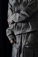 画像をギャラリービューアに読み込む, A.F ARTEFACT BLENDED SHADES DENIM PIN TUCK BLOUSON (STEEL BLUE)