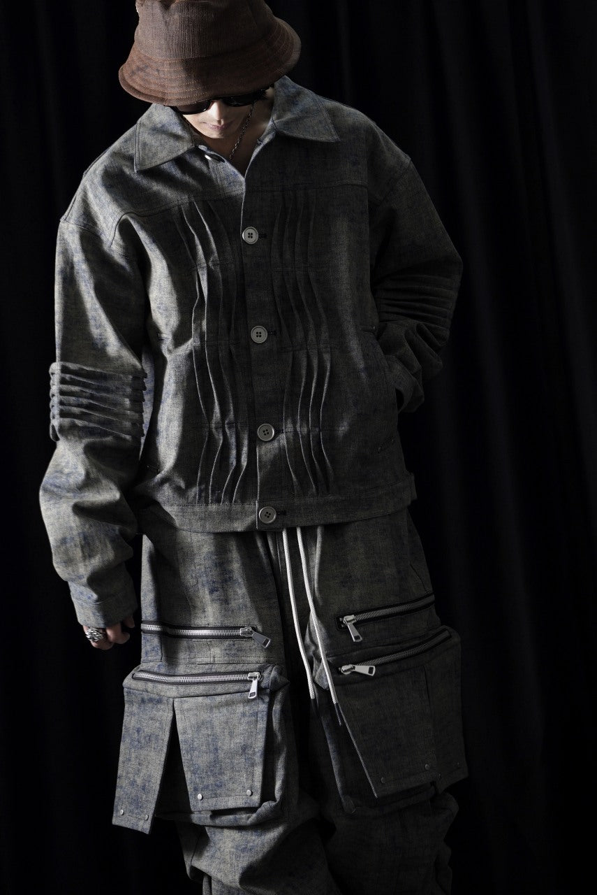 A.F ARTEFACT BLENDED SHADES DENIM PIN TUCK BLOUSON (STEEL BLUE)