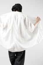 画像をギャラリービューアに読み込む, KLASICA "SH-052" BACK FLAP H/S SHIRTS with BIG POCKETS / TRANSLUCENT VINTAGE FACE WEAVE (WHITE)