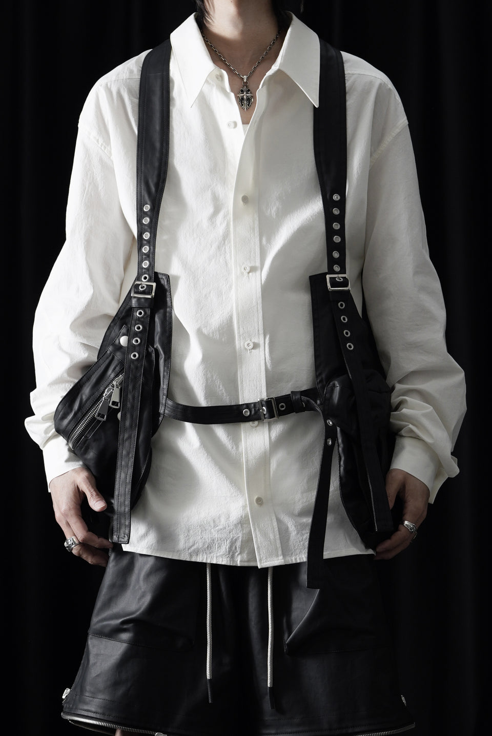 画像をギャラリービューアに読み込む, A.F ARTEFACT MATTE COATING CARGO VEST BAG (BLACK)