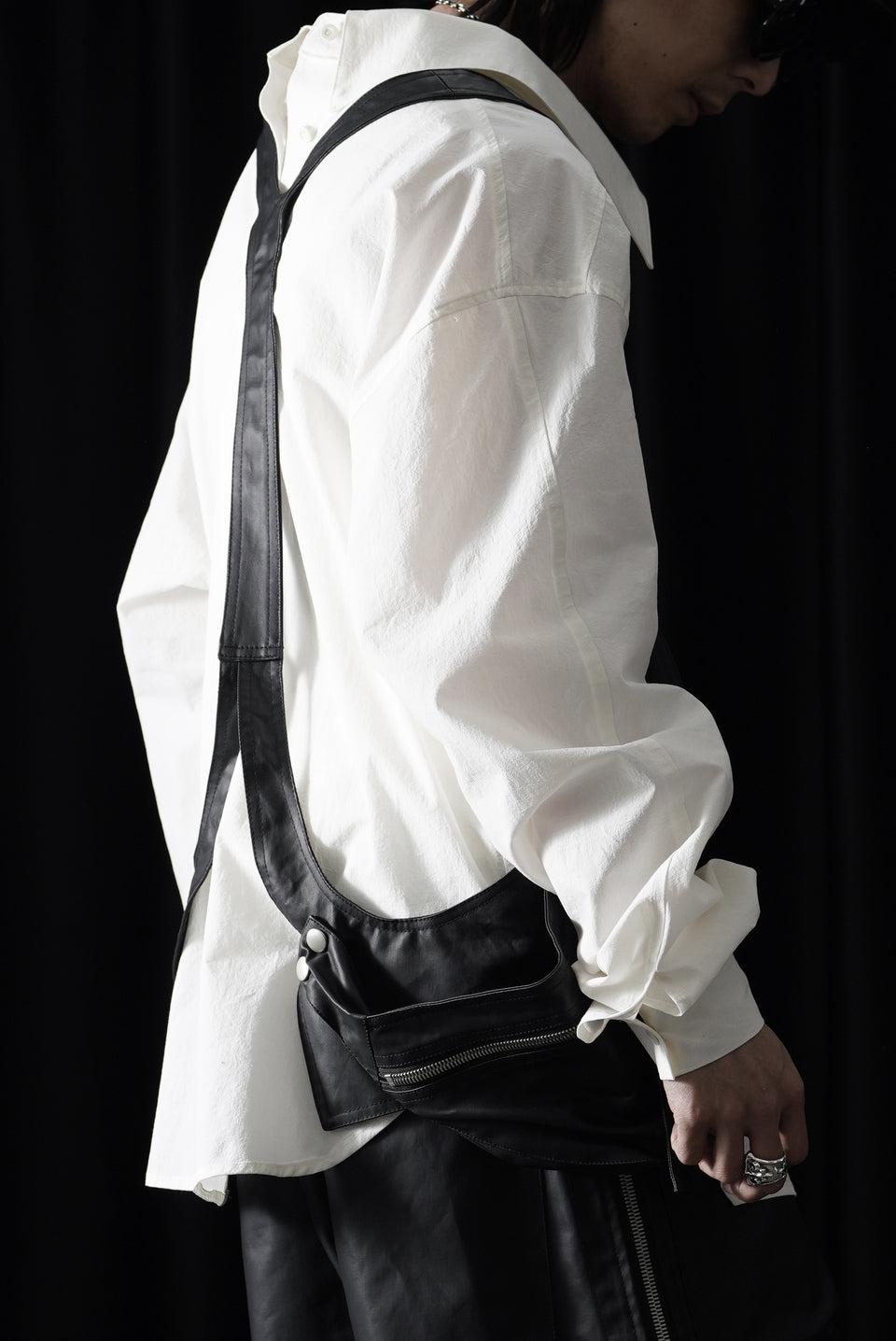 画像をギャラリービューアに読み込む, A.F ARTEFACT MATTE COATING CARGO VEST BAG (BLACK)