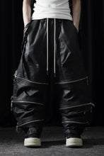 画像をギャラリービューアに読み込む, A.F ARTEFACT MATTE COATING ZIP WIDE PANTS (BLACK)