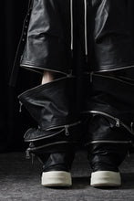画像をギャラリービューアに読み込む, A.F ARTEFACT MATTE COATING ZIP WIDE PANTS (BLACK)