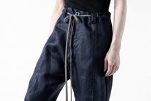 画像をギャラリービューアに読み込む, A.F ARTEFACT CURVED LONG PANTS / LINEN TWILL (NAVY)