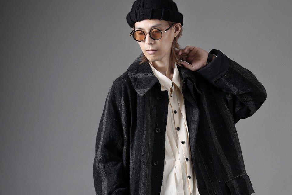 画像をギャラリービューアに読み込む, KLASICA AVOIR Ⅱ CUT OFF MAC COAT / IRREGULAR STRIPED ROUGH TWEED (BLACK)