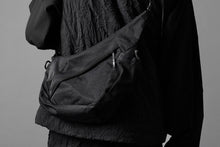 画像をギャラリービューアに読み込む, F/CE. TEXTURED TWILL HORN MINI SHOULDER BAG (BLACK)