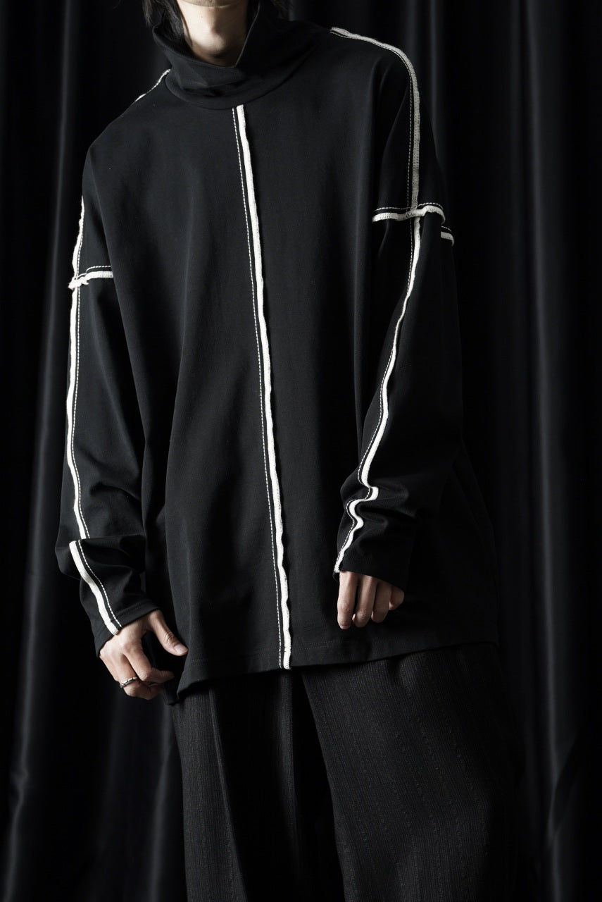 OBLADI HIGH NECK DROP SHOULDER T-SHIRT WITH BEIGE OVERLOCK STITCHING (BLACK)