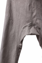 Load image into Gallery viewer, 11 BY BORIS BIDJAN SABERI LOW CROTCH BAGGY PANTS / FADED STONE WASH &amp; USED EFFECT &quot;P4C-F1481&quot; (FADED WEHR GRÜN)