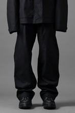 画像をギャラリービューアに読み込む, Ten c CHINO TROUSERS / PIECE DYED CONYPE MICRO-FIBER (BLACK)