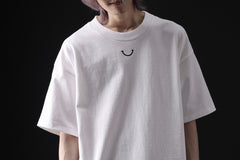 画像をギャラリービューアに読み込む, READYMADE SMILE &amp; LOGO SHORT SLEEVE T-SHIRT (WHITE)