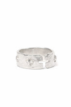 Load image into Gallery viewer, m.a+ silver stitched multiple cross ring / AG518 AG (SILVER)