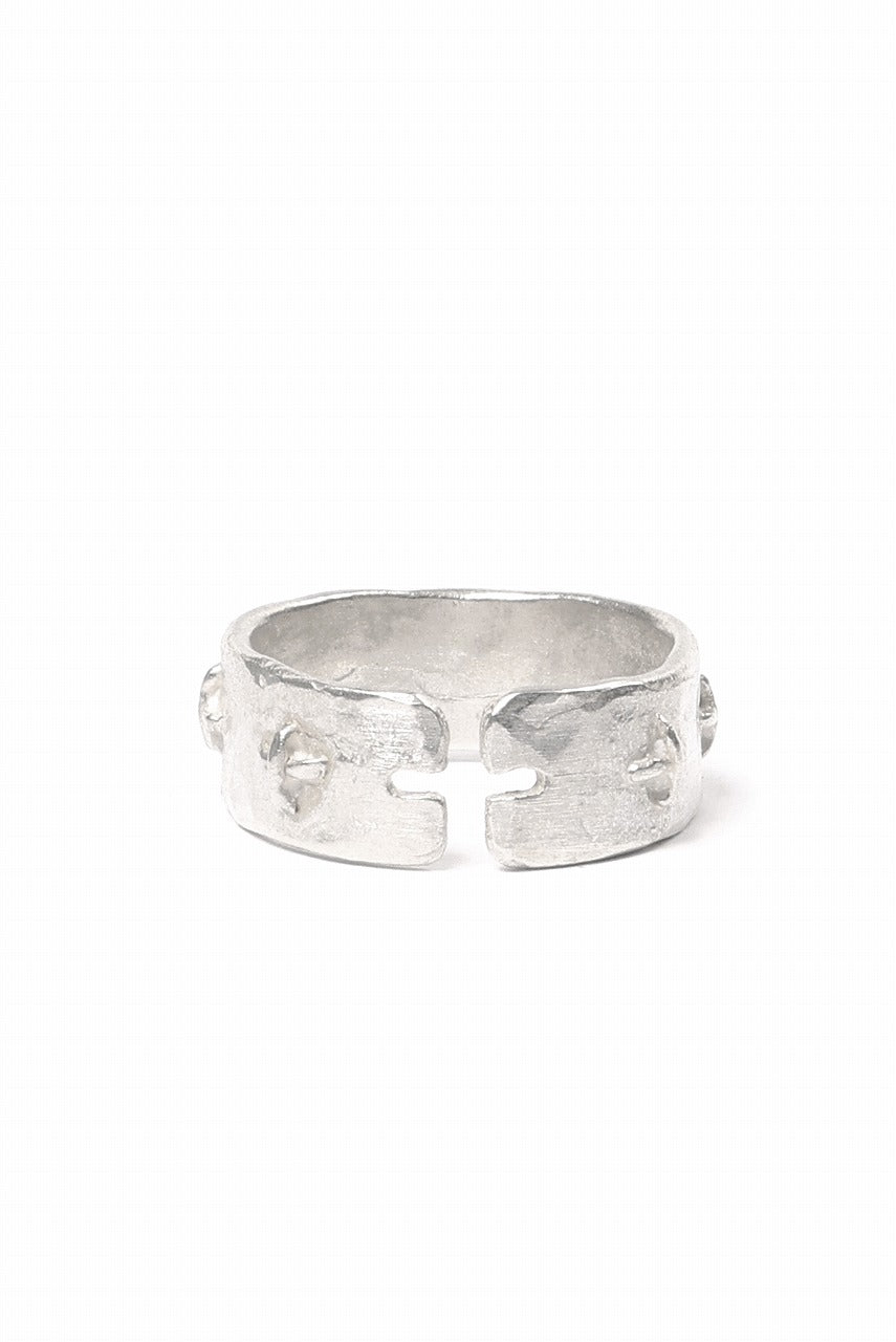 Load image into Gallery viewer, m.a+ silver stitched multiple cross ring / AG518 AG (SILVER)