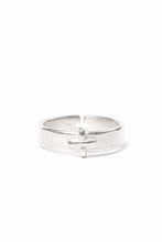 Load image into Gallery viewer, m.a+ silver stitched cross ring / AG058 AG (SILVER)