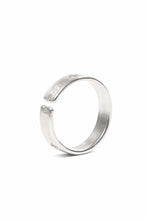 Load image into Gallery viewer, m.a+ multiple silver cross carved ring / AG050 AG (SILVER)