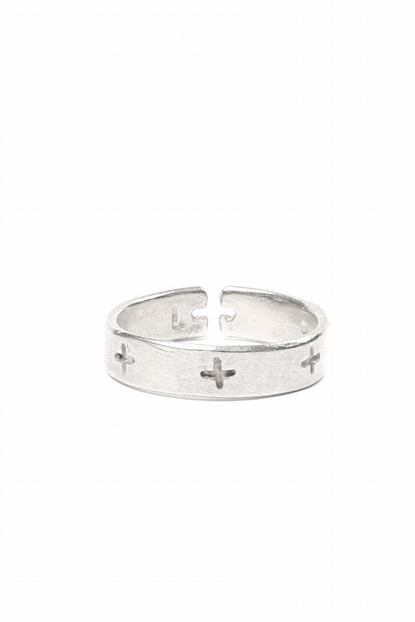 Load image into Gallery viewer, m.a+ multiple silver cross carved ring / AG050 AG (SILVER)