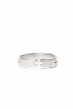 Load image into Gallery viewer, m.a+ multiple silver cross carved ring / AG050 AG (SILVER)