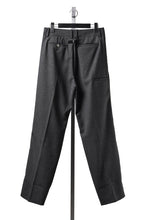 Load image into Gallery viewer, LASTMAN ONE TUCK SLACKS (BLACK)