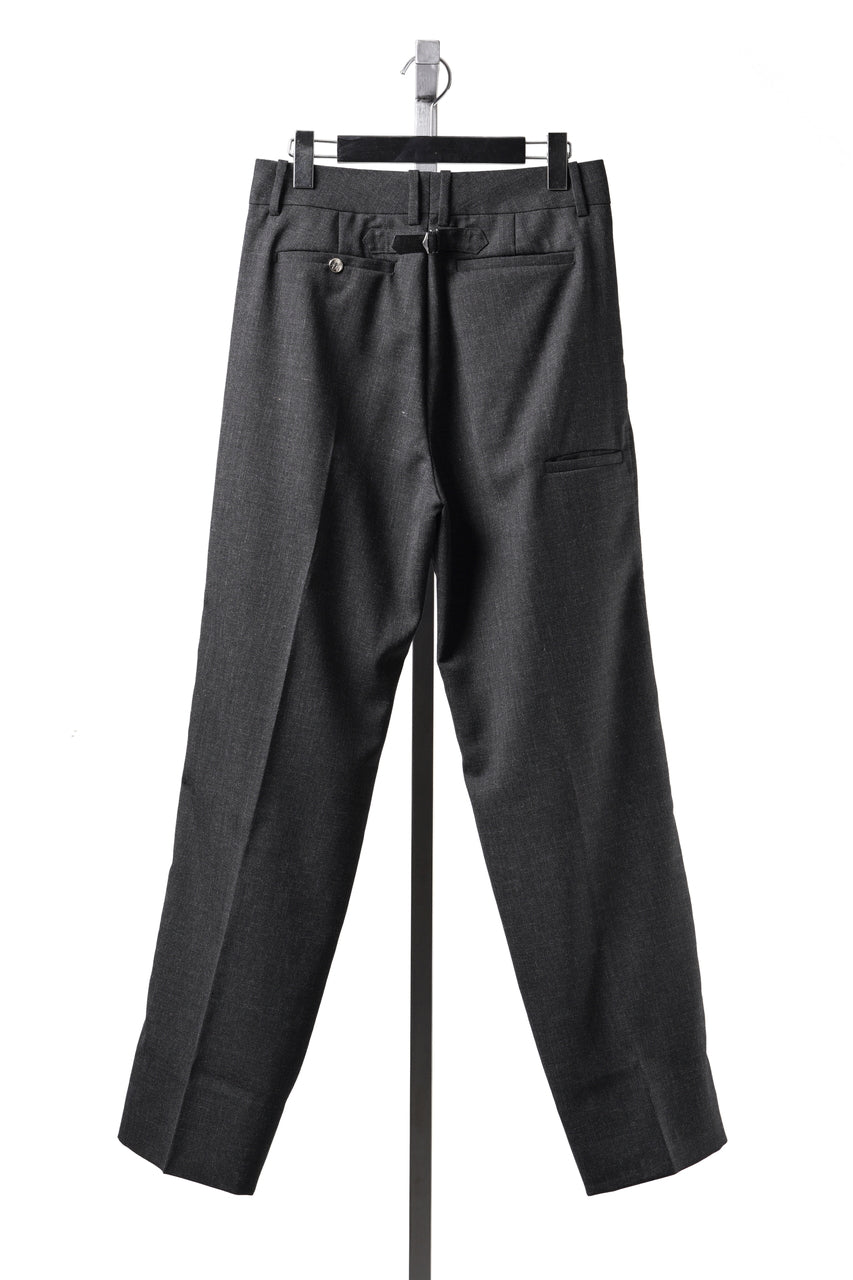 Load image into Gallery viewer, LASTMAN ONE TUCK SLACKS (BLACK)
