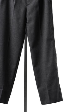 Load image into Gallery viewer, LASTMAN ONE TUCK SLACKS (BLACK)