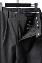 Load image into Gallery viewer, LASTMAN ONE TUCK SLACKS (BLACK)