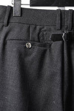 Load image into Gallery viewer, LASTMAN ONE TUCK SLACKS (BLACK)