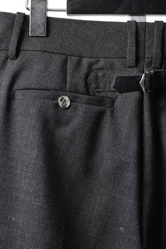 Load image into Gallery viewer, LASTMAN ONE TUCK SLACKS (BLACK)