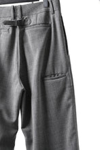 画像をギャラリービューアに読み込む, LASTMAN ONE TUCK SLACKS (GREY)