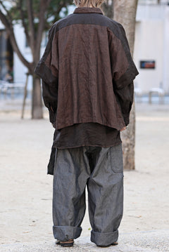 画像をギャラリービューアに読み込む, KLASICA &quot;SH-044&quot; SPLIT RAGLAN COLLAR LESS SHIRTS / BENGARA &amp; SUMI COATED LINEN (BENGARA)