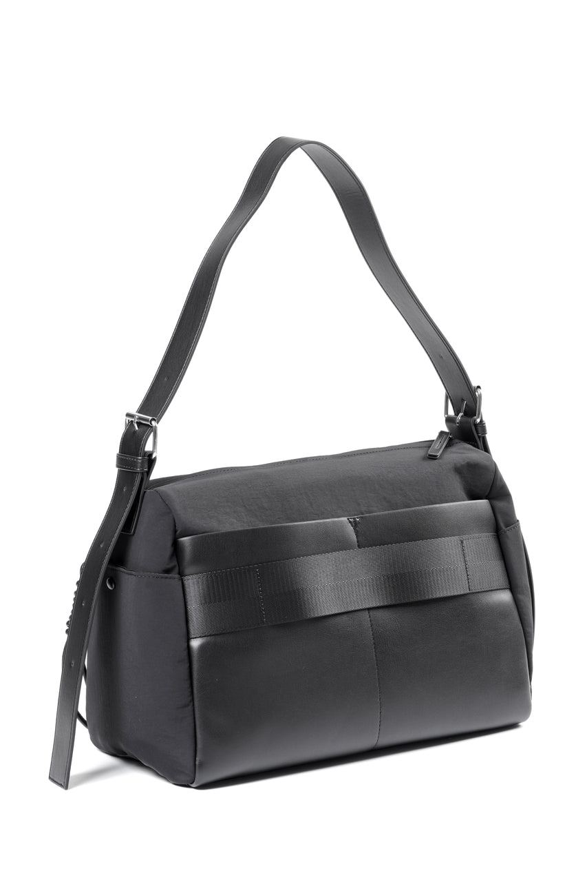 画像をギャラリービューアに読み込む, (FEL32262B0004) F/CE. TECH LEATHER SHOULDER DUFFLE BAG (BLACK)