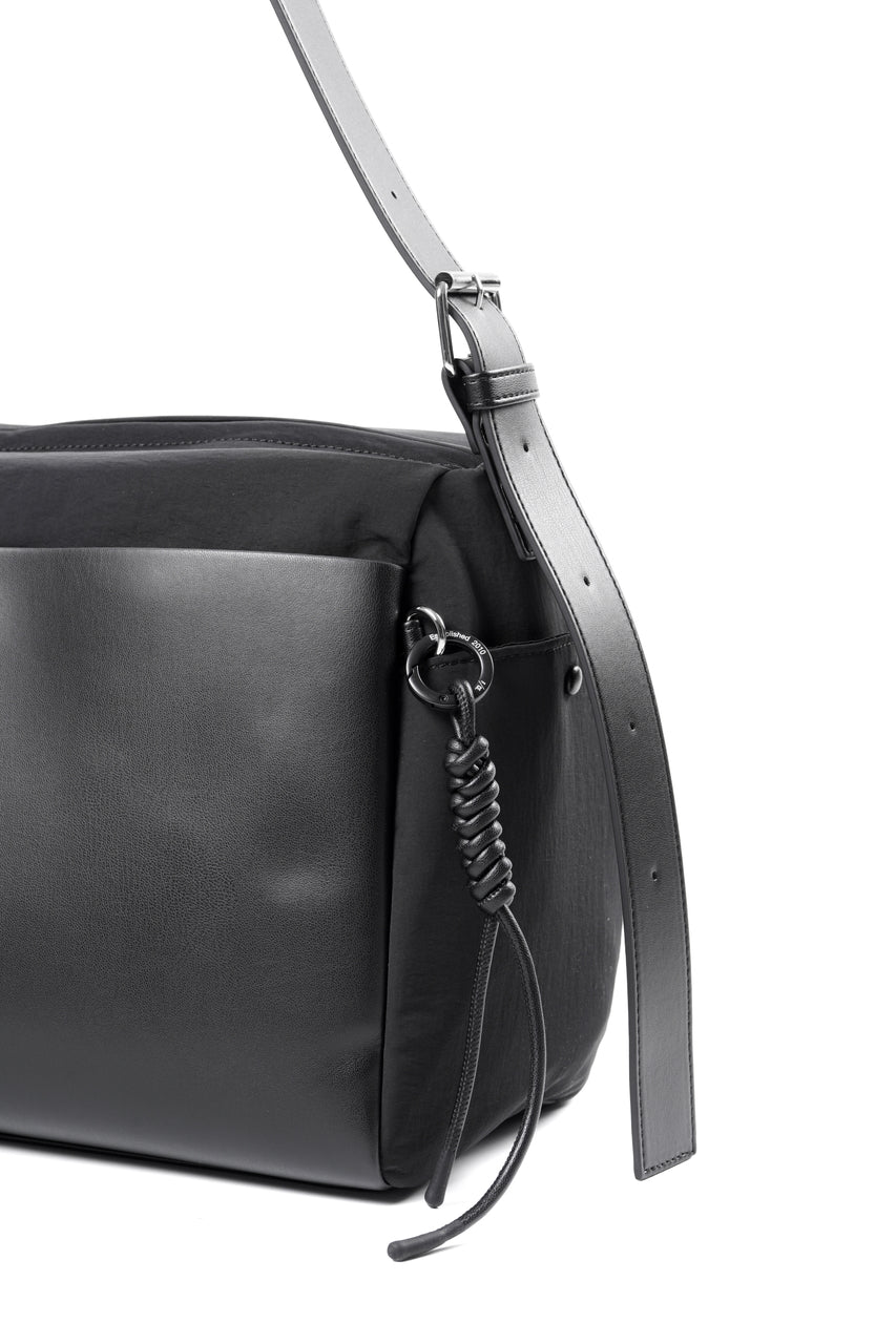 画像をギャラリービューアに読み込む, (FEL32262B0004) F/CE. TECH LEATHER SHOULDER DUFFLE BAG (BLACK)