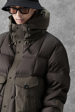 Load image into Gallery viewer, Ten c TEMPEST COMBO DOWN JACKET (DARK OLIVE)