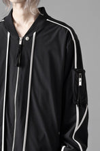 Load image into Gallery viewer, thom/krom MA-1 JACKET / ELASTIC NYLON + REFLECTION PIPING (BLACK)