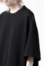 Load image into Gallery viewer, N/07 OVER SIZE TOP / RIBBED CARDBOARD KNIT JERSEY (BLACK)