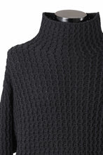 画像をギャラリービューアに読み込む, forme d&#39;expression Chunky Ribbed Knit Sweater (Black)