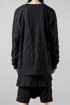 画像をギャラリービューアに読み込む, A.F ARTEFACT GRADIENT PLAID PATTERN SHIVA LONG SLEEVE TOPS (BLACK)