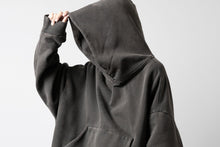 Load image into Gallery viewer, entire studios HEAVY HOOD SWEAT PULLOVER (WASHED BLACK)